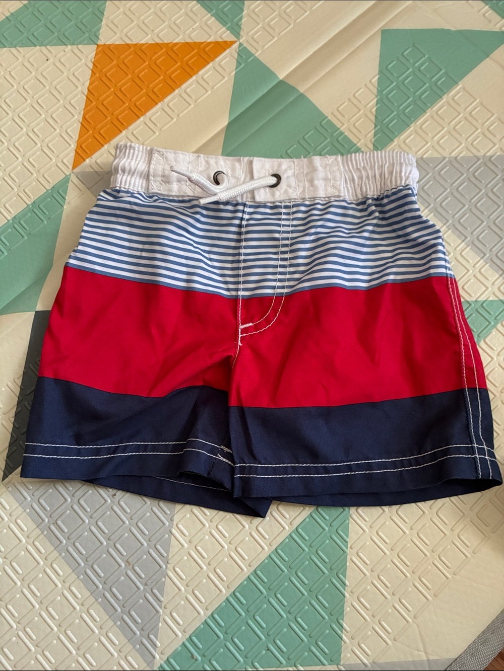 20/25$ 🧸 Kids Red & Navy Stripe Swim Shorts